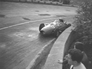 Luigi Musso repeszt - Ferrari Dino 246 F1 (1958)